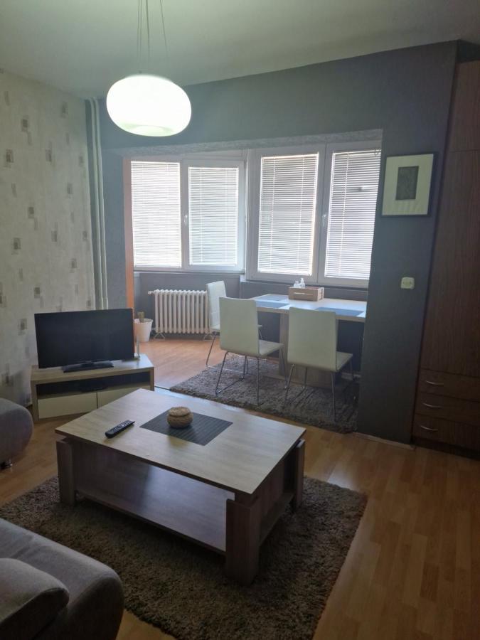Skopje Plaza Apartment ภายนอก รูปภาพ